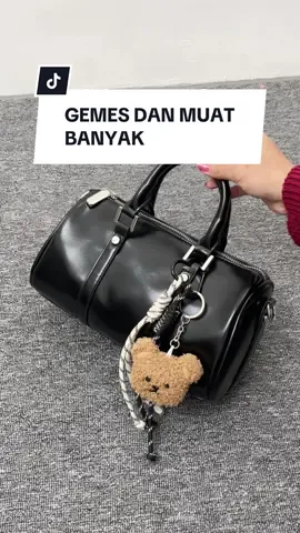 Cari tas yang gemes tapi pengen muat banyak? Inka Bag Jims Honey paling cocok sih! 😋💗 #inkabagjimshoney #Jimshoneypusatmakassar #PromoGuncang88 #GajianSale -rm