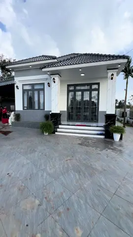 Bàn giao nhà mái Nhật sân vườn 750 triệu 