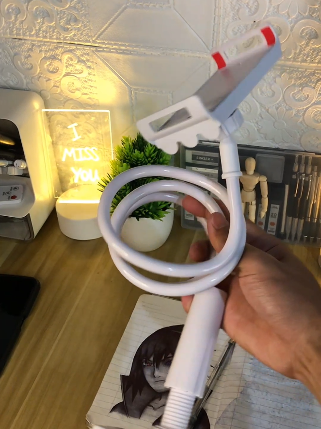 Phone holder 🥰#drawings #phoneholder #ballpointpen #ballpointpendrawing 