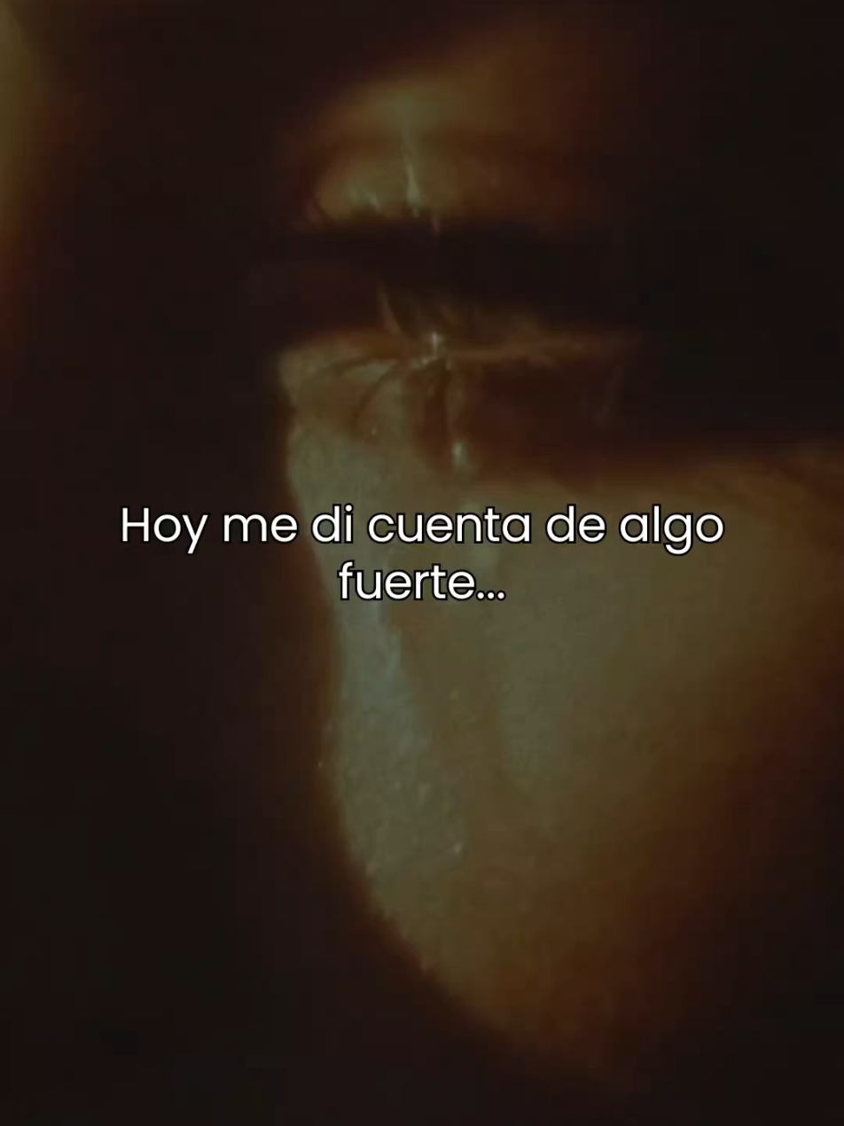 ¿Y si no era falta de manifestar... sino exceso de tensión en tu cuerpo? 📓 Hoy escribí esto en mi diario:   “No era que no sabía decretar… era que mi sistema nervioso no se sentía a salvo para recibir.”   Visualizaba, afirmaba… pero algo dentro mío se resistía.   Hasta que aprendí a calmarme, a respirar diferente, a regularme.   Y ahí todo cambió.   Lo que antes perseguía, empezó a llegar sin esfuerzo.   Manifestar desde la paz… es otra frecuencia.   Y funciona. 🔁 Si esto te hizo clic, sígueme y haz clic en el link de mi perfil para descargar mi eBook:   “Cuando mi sistema nervioso me enseñó a manifestar.”   🧘‍♀️💫 Tu calma también manifiesta. #parati #paratiiii #fyp #maniestar #leydeasuncion #leydeatraccion #despertarespiritual #saltocuantico #manifestacionconsciente #confioendios #abundancia 