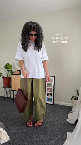 Over 40s style  #over40sclub #OOTD #outfitcheck #casualfit #outfitideas #fyp #styleinspo #summeroutfitideas 