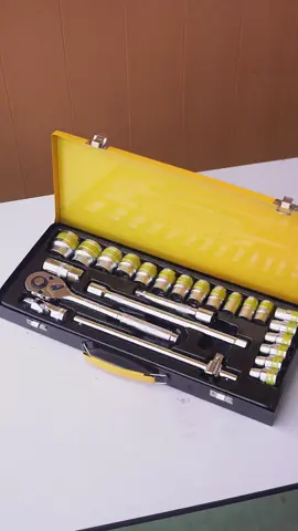 🧰 DELTON King Tools ชุดบล็อก 24 ชิ้น งานช่างต้องมี🔧 เหล็ก CR-V แข็งแรง ทนมือ ใช้กับลูกบล็อกได้พอดีเป๊ะ 💪 รองรับงานหนัก หมุนแน่นไม่มีหลุด ✅ มาพร้อมกล่องจัดเก็บอย่างดี พกพาสะดวก ใช้งานลื่น สะดวกครบจบในชุดเดียวจ้าาา 🛠️🪛✨#65smarttools #delton #ชุดบล็อกประแจ #เครื่องมือช่าง #ส่งฟรี 