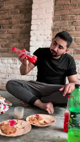 Pese kharch kaway 🤣🤣#saleemshena7075 #shenaforyou😂 #shenafunnyvideo😁 @👑 KPK FUNNY KING 👑🐓 