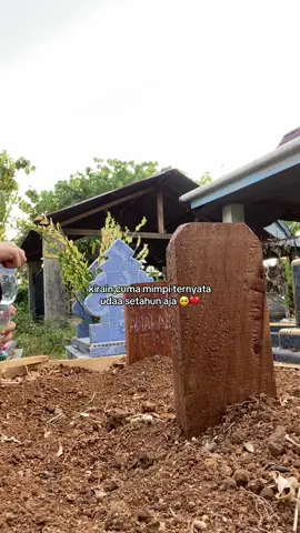 besok uda setahun aja nek 💔 #alfatihah #kangennenek #fyp 