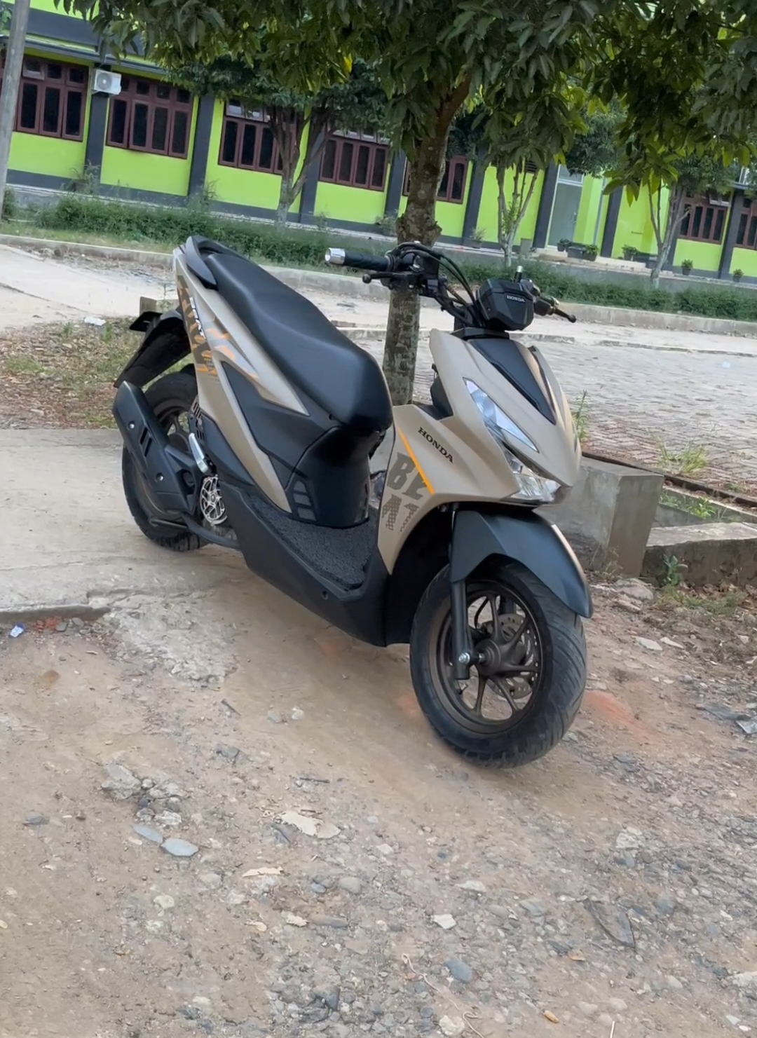 .🫳😝🫴 .                                                                               .                                                                                . beat Street gen3 . honda spakbor vario 125 new #fyp #foryou #beatstreet #modifikasi #beatstreetgen3 #trending #4u 