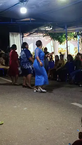 Kaka nona gaun biru jang sampai lepas 👉🏻#nttpride🏝🔥 #fyp #linedance #party 