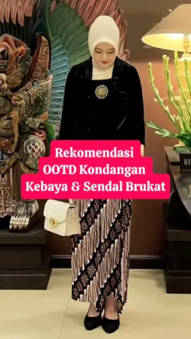 OOTD kondangan siap! Kebaya manis, sendal brukat kece, dan hati… masih nunggu undangan dari kamu 😚 Ghazia Wedding Shoes, di hari bahagiamu.#gajiansale #promoguncang88 #ghaziaweddingshoes #diharibahagiamu 