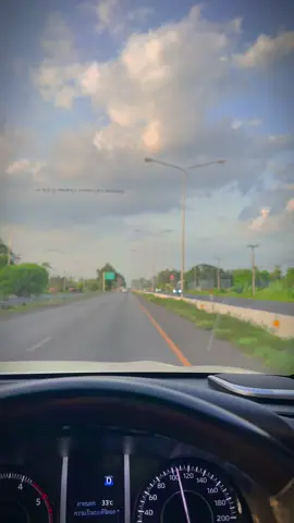 ไม่ว่าจะนานเท่าไรก็จะรอ รอเธอ ตลอดไป #ก่อนตะวันลับขอบฟ้า  #ยามเย็น #เพชรบุรี #ขับรถเล่น #ผู้หญิงขับฟอร์จูนเนอร์ 