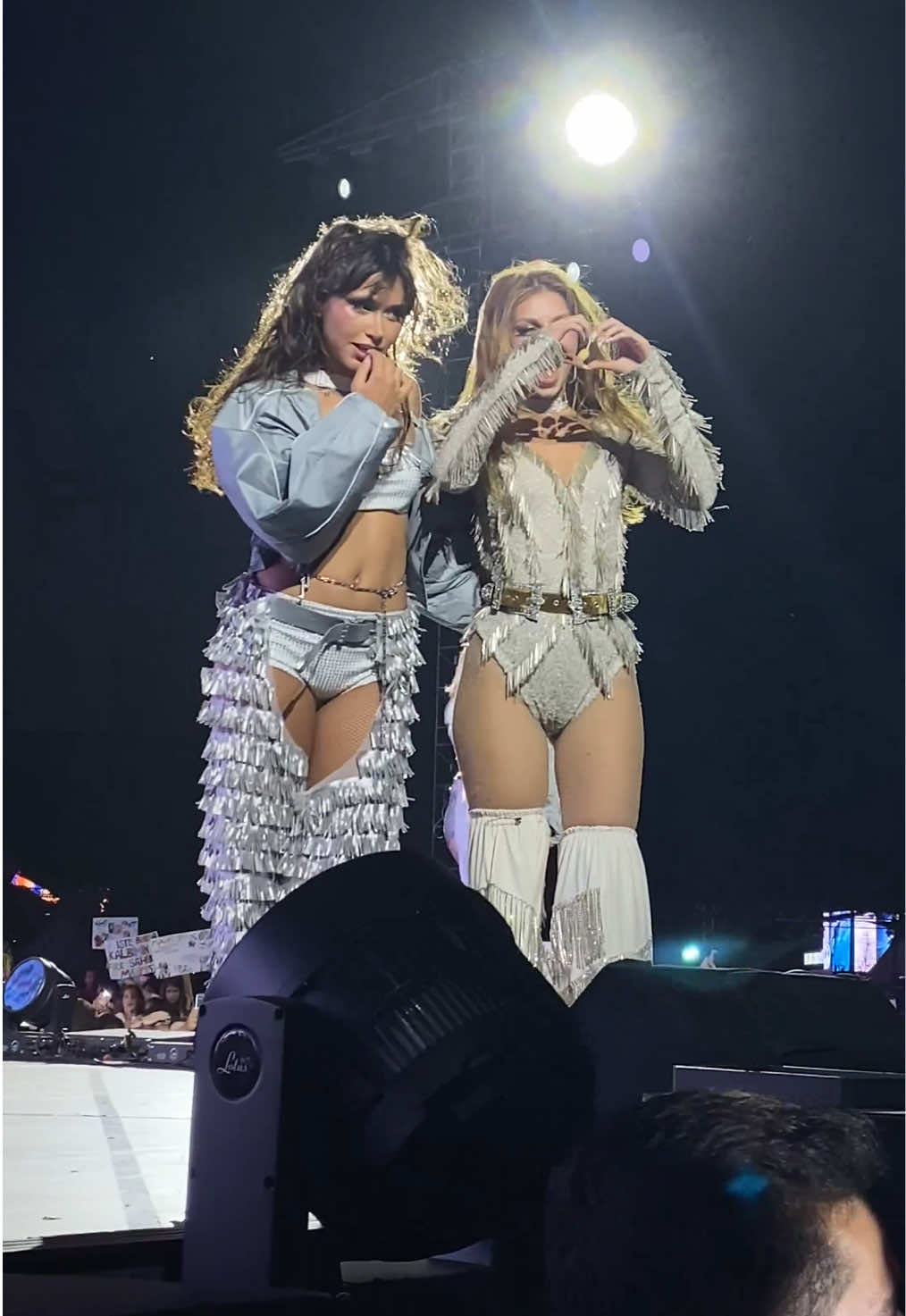 cuties #manifest #hilalyelekci #suedauluca #istanbulfestivali #keşfet #foryou @manifestgirls @suedauluca @hilalyelekci 