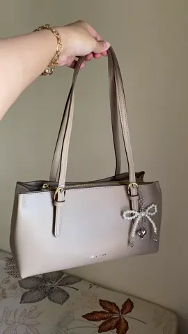 Totebag elegant simpel, cocok jadi tas tempur muat banyak barang🔥🥰 #totebag #taskuliah #taskerja #tasbahuwanita 