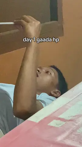 day 1 hp rusak