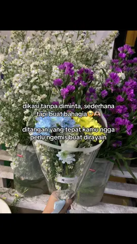 siapa sih yang ngga baper kalo cowonya peka?? 📍samping sosisan jenisari genteng #freshflower #freshflowergenteng #freshflowerbanyuwangi #floristgenteng #nayyaraflorist #buketgenteng