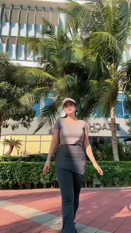 saja saja🏃🏽‍♀️‍➡️🏃🏽‍♀️‍➡️😄 #jogging #joggingoutfit #gymoutfit #masukberanda #xybca #fyp 