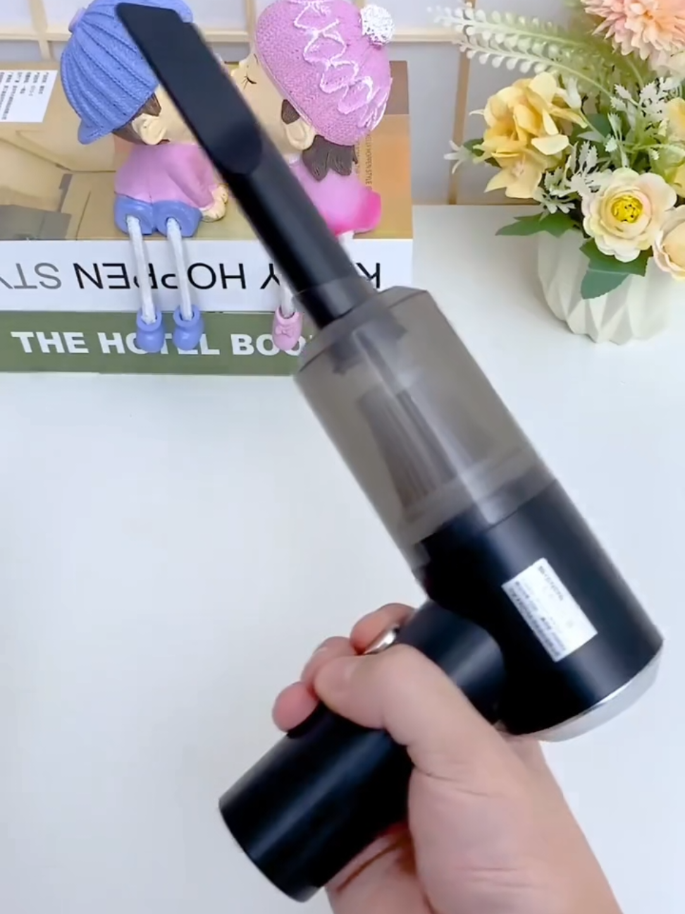 Máy hút bụi cầm tay mini nhỏ gọn tiện lợi đa năng  #mayhutbui #mayhutbuicamtay #mayhutbuicamtaymini #mayhutbuitamashio #giadungtienich 