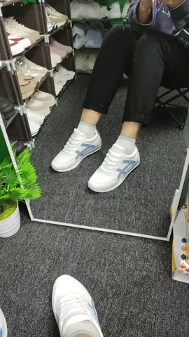 Rekomendasi sepatu sport dari brand PVN #sepatuwanita #sepatusneakers #sneakers #sepatu #merdekakangayamu #pvnshoes #pvn 