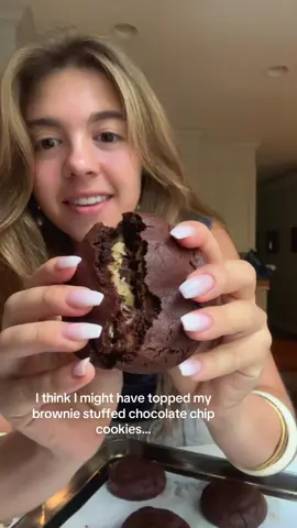 COOKIE DOUGH STUFFED BROWNIE COOKIES 🍫🍫 the more chocolate the better 