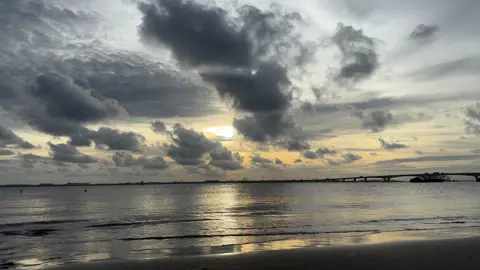 Em đã xa anh mất rồi ngừoi ơi .