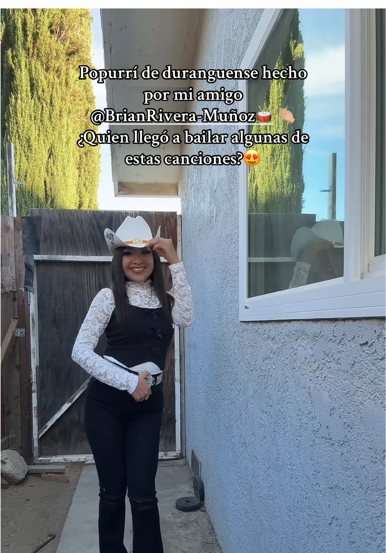 ¿Quien llegó a bailar algunas de estas canciones?💃✨ #1 @DGO Musical- El Soy Yo #2 @Ponzoña Musical -Dulces Besos #3 La Historia Musical de México-La Avispa de la Montana  #bailandoduranguense #estiloduranguense #pasitoduranguense #outfitduranguense 