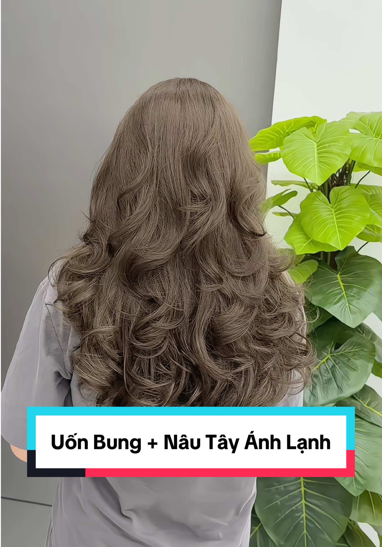 Uốn sóng bung + Nâu Tây Ánh Lạnh 🌿🌿 tóc này dễ chăm nè chị em #xuhuongtiktok #tocdep #nhuomtocdep #uôntocdep