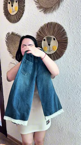 Quần Jean suông cho bé giá hời nha #thoitrangtreem #tiktokshop #quanbegai #quanjeanbegaixinh #xuhuong #quanbegaixinh #quanjeanongsuong #quanjeansuong  