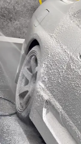 Got a foam cannon? Time for Ultimate Snow Foam! In the Bay with bcnr33_w #meguiars #carwash #jdm #detailer #detailing #carswithoutlimits #foam #wash #snowfaom #r33 #ReflectYourPassion