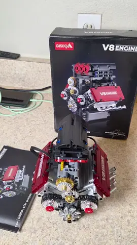 This V8 engine brick building kit would make the perfect gift #v8 #v8engine #modelengine #modelkit #bricktok #tiktokshopcreatorpicks 