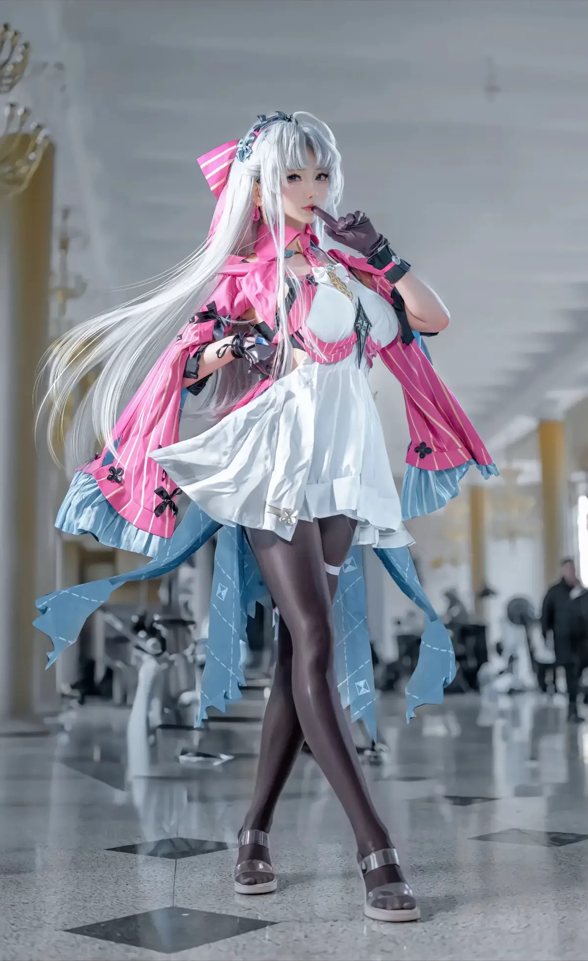 #xuhuong #xuhuongtiktok #girl #cosplay #douyin #fyp #game #wutheringwaves #carlotta #beauty #beautiful #festival #china 