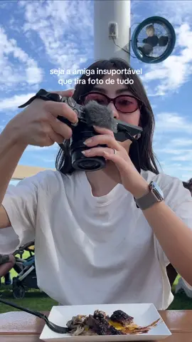 vc não está deixando de viver por registrar. tirar uma foto leva menos de 5minutos. vai por mim, no futuro você vai agradecer por ter tirado mais fotos. #fotografia #iphonephotography #fy #fyp #sonyzve10 #sony #zve10 