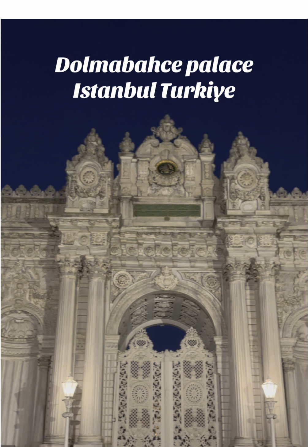 Exterior façade of the Gate of the Sultan (Saltanat Kapısı) on Dolmabahçe Avenue. #dolmabahcepalace #istanbul #turkiye 