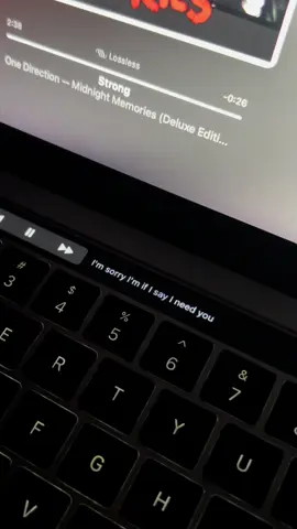 Strong #onedirection #liriklagu #music 