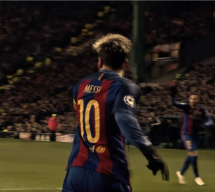 a lua tá tão linda. #messi #lionelmessi #dexter 