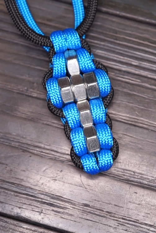 Cross of Hex Nuts paracord keychain #paracord #keychain #paracordcrafts 