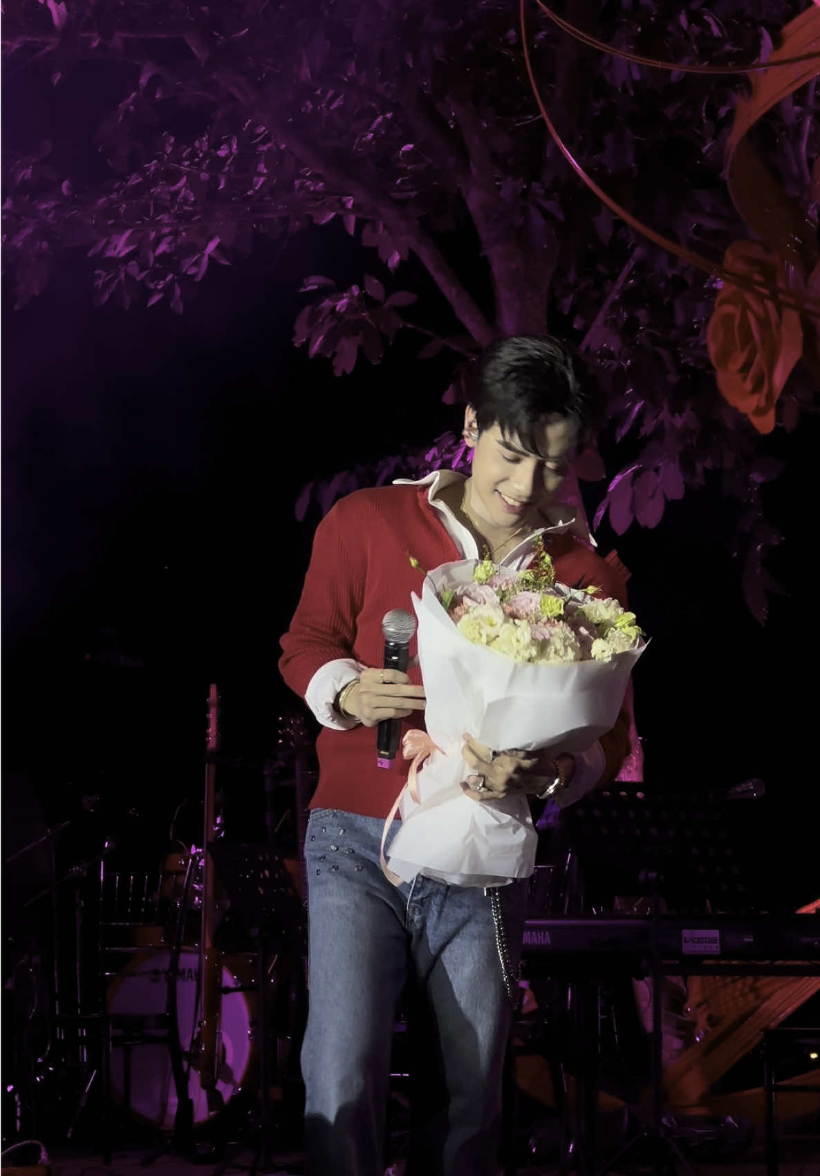 Quang Hùng ơi, nay w.ê hơi nhiều nha cơ mà đẹp trai quá Muzik ơi #music #muzik #quanghungmasterd #fyp #concert #yenbai #thewanderingrose 