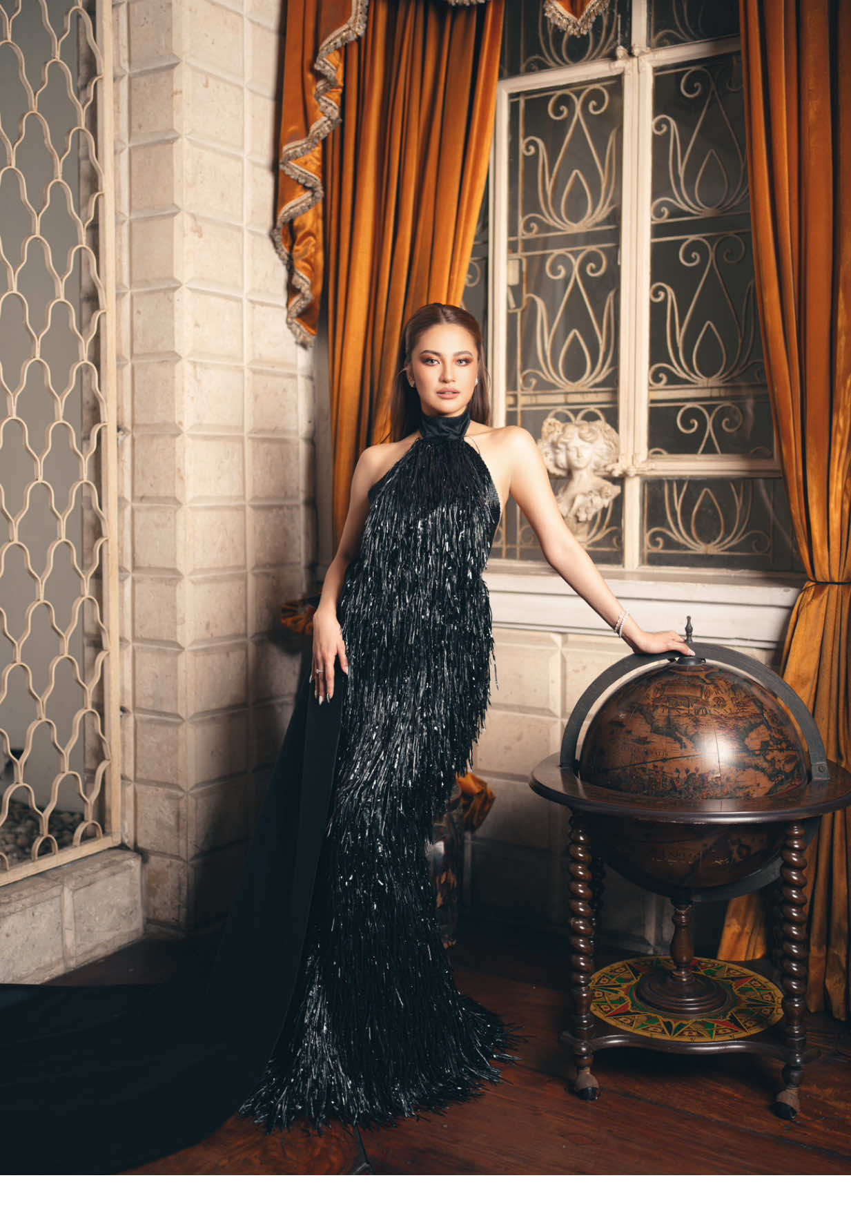 the party is here #GMAGala2025 Photo/Video: @davegraciadas Make up: @kayermisajon_makeup8 Hair: @bee_amarga Designer: @laquan_smith Styling: @studio.24c Jewels: @loverocksjewelry