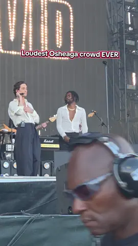 I still can't believe I was this close to @Damiano David  He was ABSOLUTELY incredible, I was shaking the entire time. #osheaga#osheaga2025#damiano#damiano#montreal#musicfe#dovecameron 