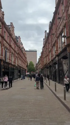 #london #londonlife #londontiktok #baritanya🇬🇧 #ukdaily #uklife🇬🇧 #viralvideos #viral #kurd #krdistan #kurdish #fyp #fypsounds #aestatic #england #Scotland #glasgow #leeds #manchester #cardiff #edinburgh #nottingham #liverpool #foru #foruyou #foryoupagе#for #you #u #foryoupage❤️❤️ #🇬🇧 