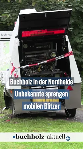 Teurer Blitzer-Anschlag in Sprötze: Unbekannte haben den erst kürzlich angeschafften 150.000€-Blitzer in der Nacht zu Samstag zerstört. Die Polizei sucht Zeugen: ☎️ 04181-2850 Wann? 02. August 2025, 03:30 Uhr Wo? Hannoversche Straße/Trelder Weg, Sprötze (Buchholz in der Nordheide) #sprötze #harburg #blitzer #polizei #vandalismus #niedersachsen 