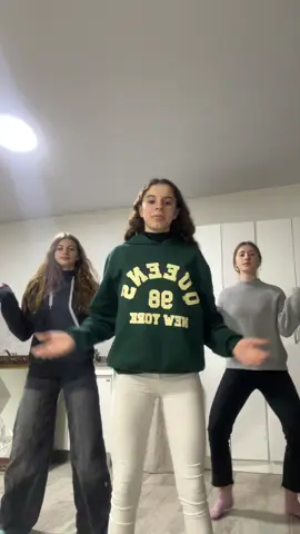 Tirururuuru #cring #wtf #virgas #tres #baile #verguenza #blds #random 