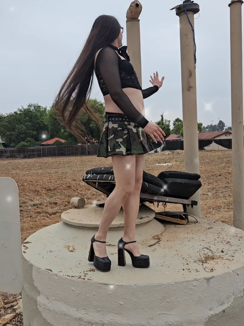 Thee Queen of Confidence 💅🏻  #fashion #fashionista #TikTokFashion #confidence #queen #queer #trans #transfem #transwoman #slay #icon #diva #bayonetta #heels #highheels #platformheels #hair #longhair #legs #legsfordays #skirt 