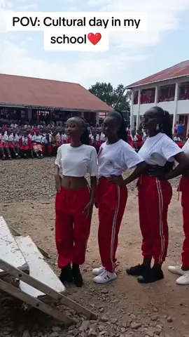 Cultural day in my school. #highschool #culturalday #models #sigoti 