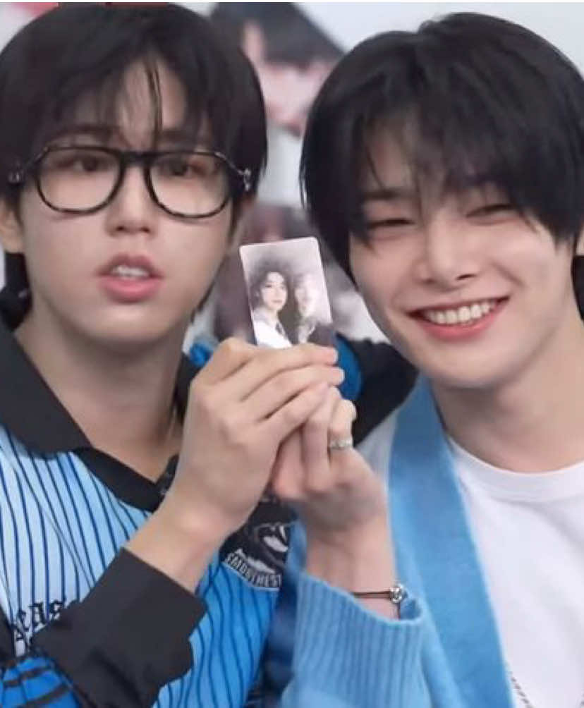 #HANJI :no me dejen en flop. Mi jeongin biased @𝓢𝓸𝓸𝓯~🩵ღ  #hanjisung #jeongin #amigas #amigos #podercerdito❤️ #noflop 