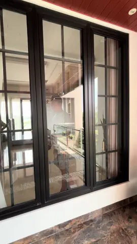Upgrade tampilan jendela rumah kalian dengan aluminium casement. Tahan lama, anti rayap, tampilan modern. Jika berminat bisa hubungi nomor wawa di bio #promoseruweekend #promomakangajian #aluminum 