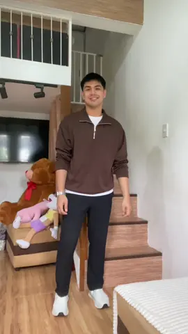 Ganda ng quality. Bilhin kona lahat ng kulay 😍 #simwood #cozyoutfit #fyp #men #outfitmen #uniqlo #sweaterweather #fyppppppppppppppppppppppp #halfzipsweatshirt #halfzip #