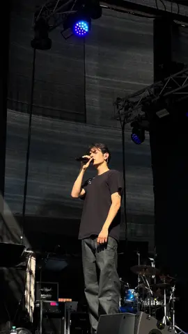 Hab’s geliebt 🥹🤍 @jassinmachtjasinn @Fritz #jassin #jassinmachtjasinn #bitteseivorsichtig #fritz #fritzopenair #openair #ennio #blumengarten #zartmann #ivomartin #potsdam #waschhaus #waschhauspotsdam #indie #pop #fyyy #viralvideos 