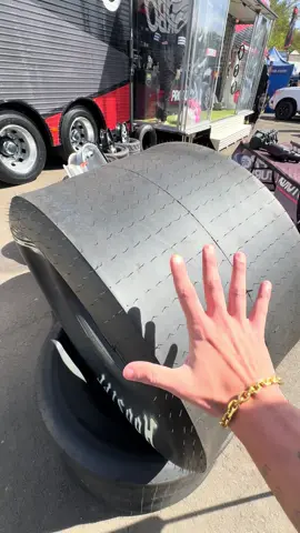 Acho que vai servir, hein 👀 #pneu #tires #hoosier #arrancada #dragrace 