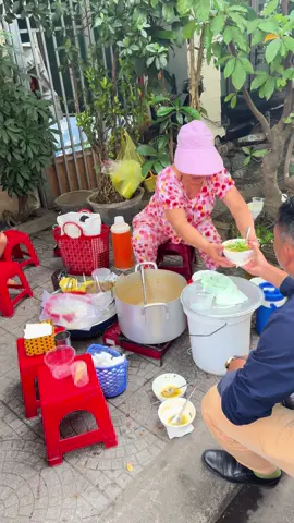 Về Huế ăn gì - BÁNH CANH VEN ĐƯỜNG #hue #codohue #vehueangi #dacsanhue #banhcanh #toptrending #huevaem #amthuchue #denhueangi #thịnhhành 