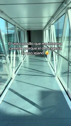 Por ahora nos quedamos con este pasillo 🤭 #viajes #humor #viajando 