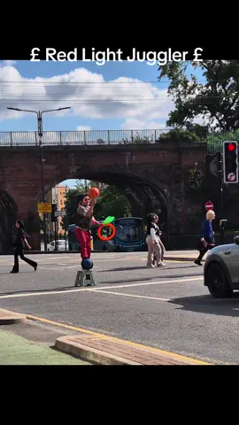 Full credit to this fella .. Keeping the motorists of Leeds entertained while they wait..   tips in his hat as you pass please .🤡 #circus #juggler #leeds #england #pov 