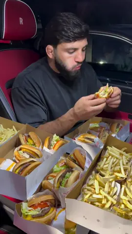 Arman Tsarukyan eating 😂❤️‍🔥#armantsarukyan #UFC #champion 