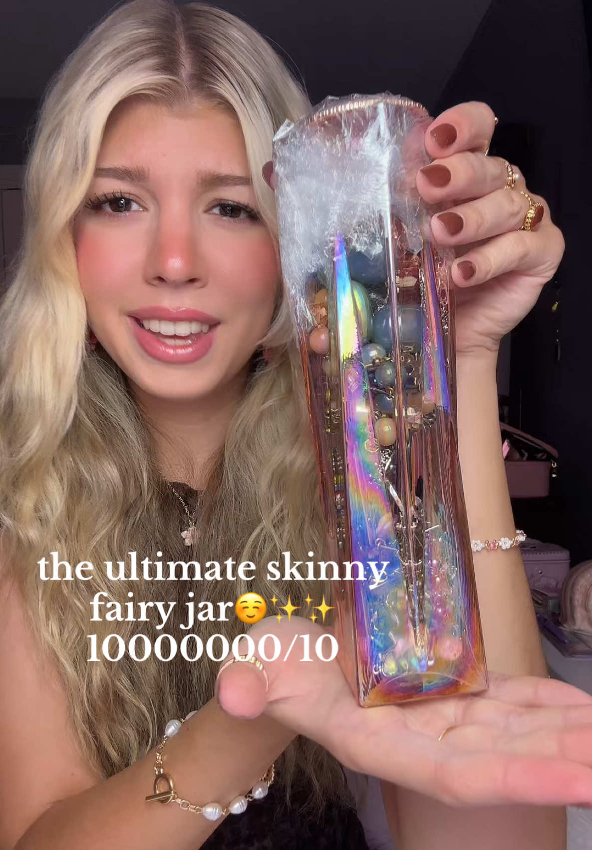 already knew it was amazing from the start🩷😽 from: @Carlee✨Vintage Barth Bungalow her depop is vintagebarthbungalow ✨ #fyp #mysteryjewelryjar #mystery #mysteryjewelry #antique #unboxing #depop #goldjewelry #cameo #jewelrygirl #cameo 